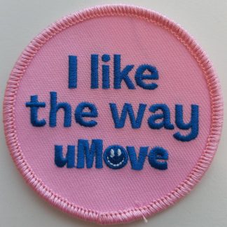 Haalarimerkki / Embroidered cloth badge (pink, uMove) (PR0433)